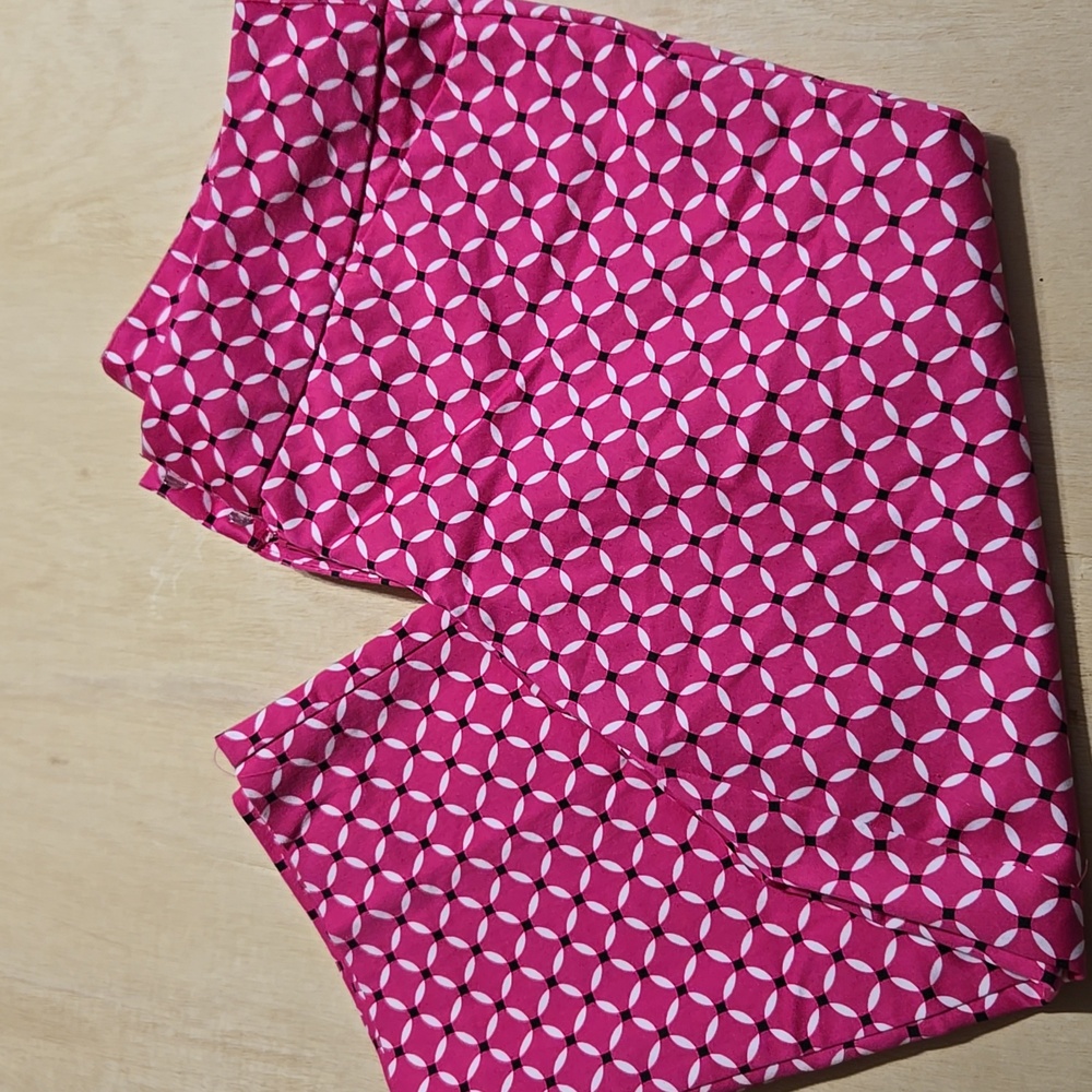 NWOT!! Worthington Capri Pants Size 4P Flat Front Pockets Pink Straight Leg